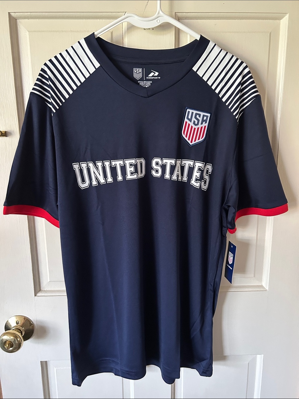 U.S. Soccer Men’s Performance Shirt New Size Medium